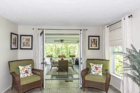 4 Leary Drive Litchfield NH 03052