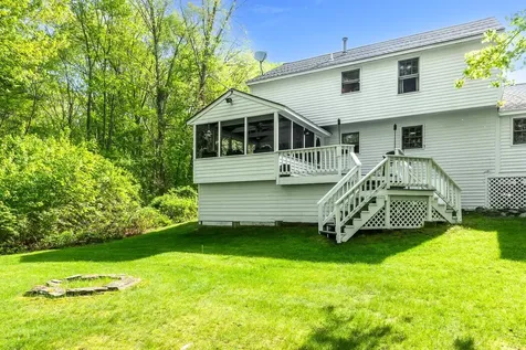 4 Leary Drive Litchfield NH 03052