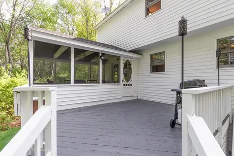 4 Leary Drive Litchfield NH 03052
