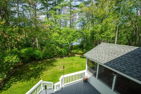 4 Leary Drive Litchfield NH 03052