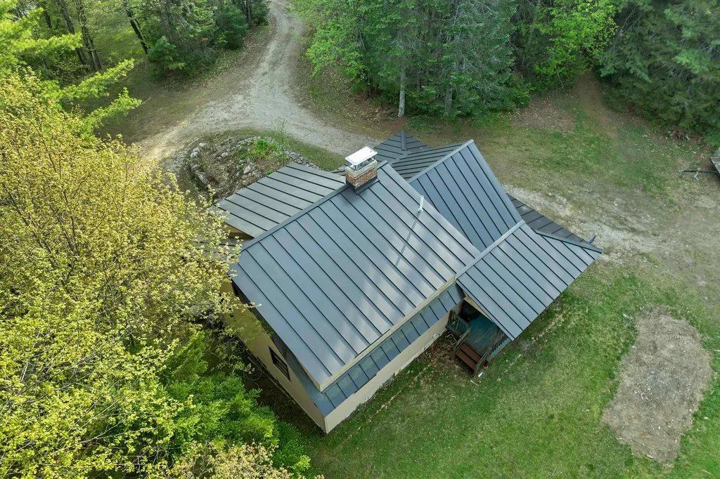 322 Slab City Road Grafton NH 03240