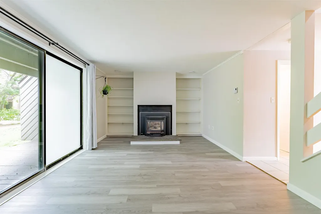 4 Harwich Court Merrimack NH 03054