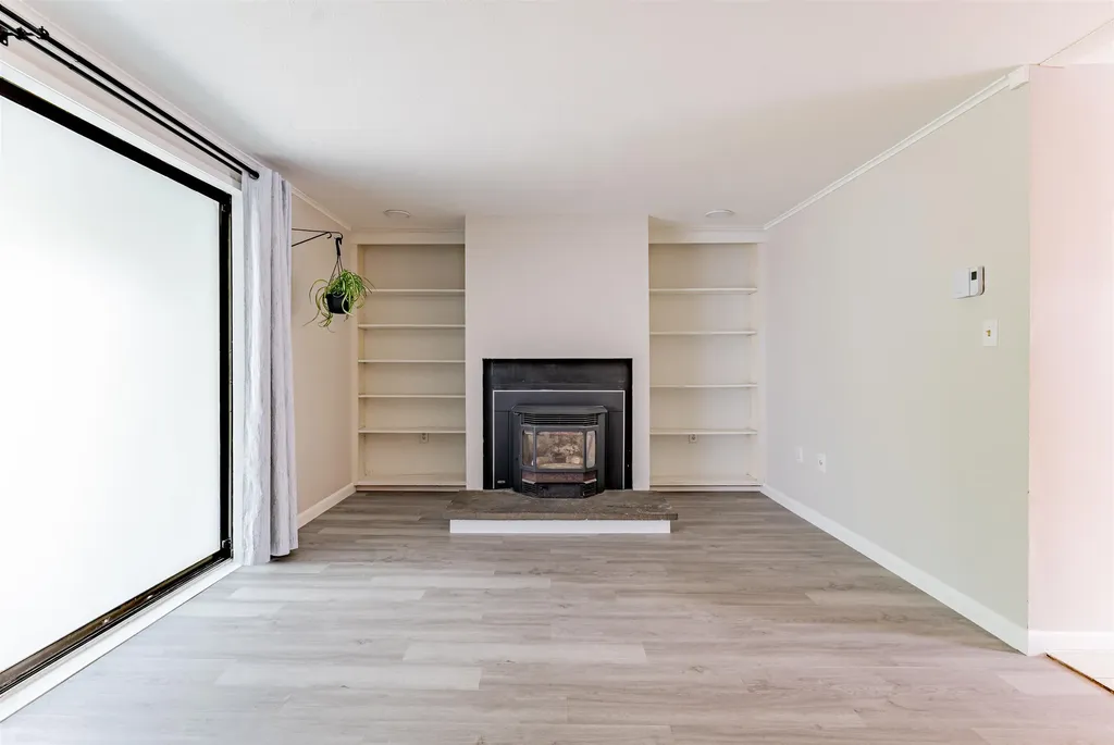 4 Harwich Court Merrimack NH 03054