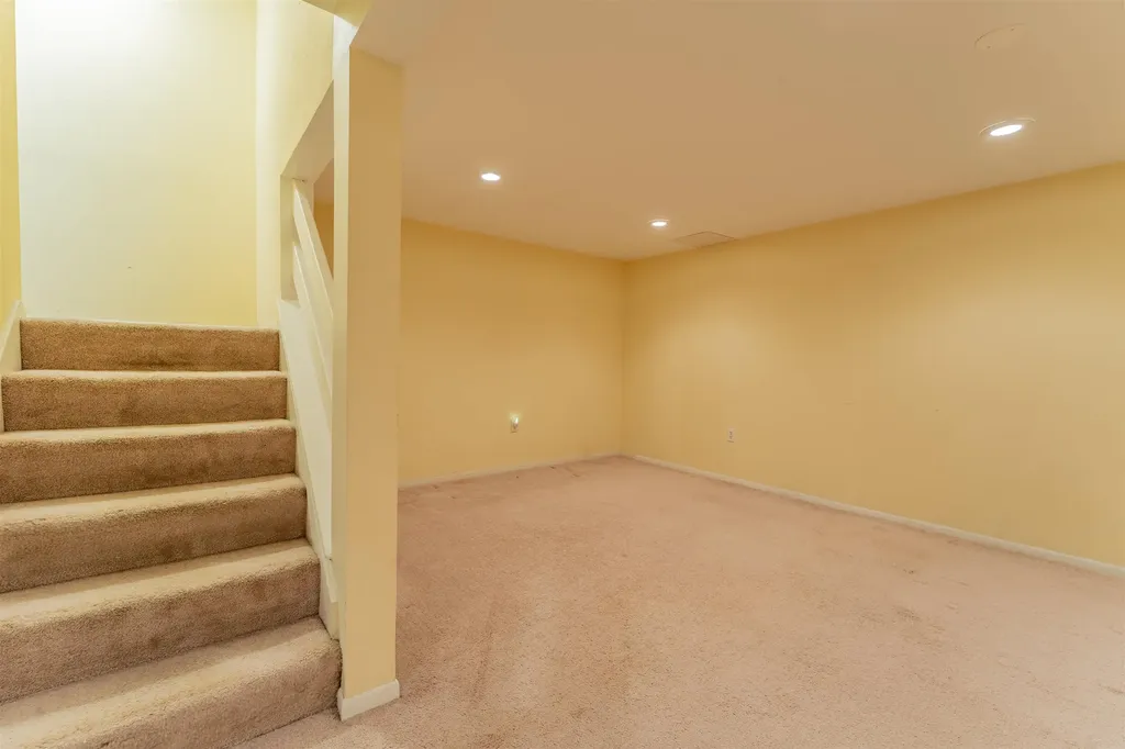 4 Harwich Court Merrimack NH 03054