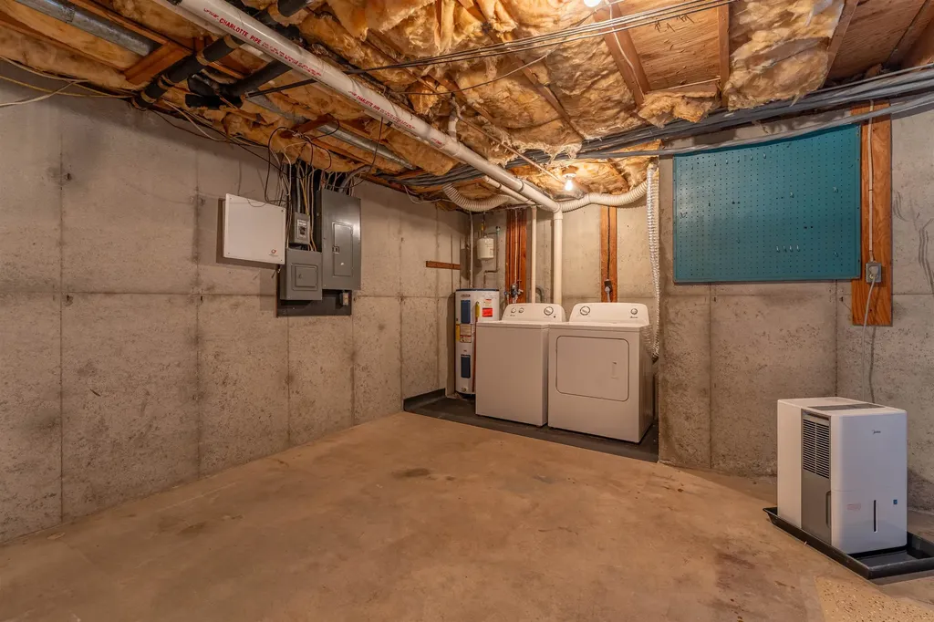 4 Harwich Court Merrimack NH 03054