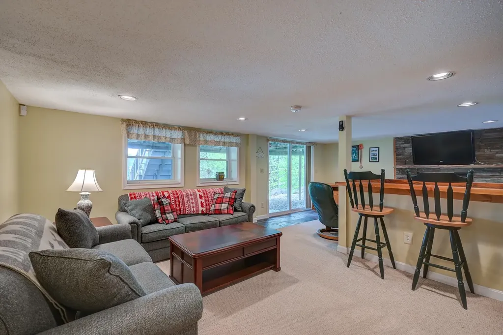 31 Interlaken Circle Madison NH 03849