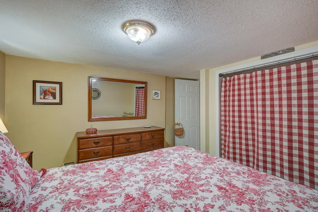 31 Interlaken Circle Madison NH 03849