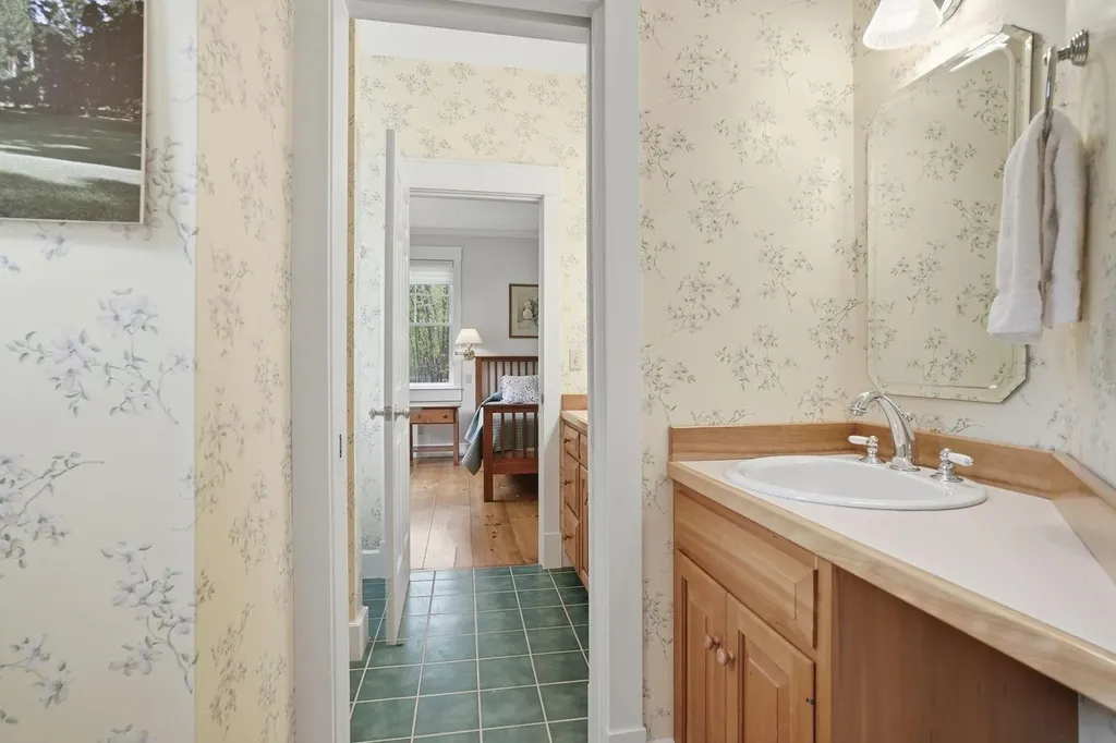 27 Orchard Lane Alton NH 03809