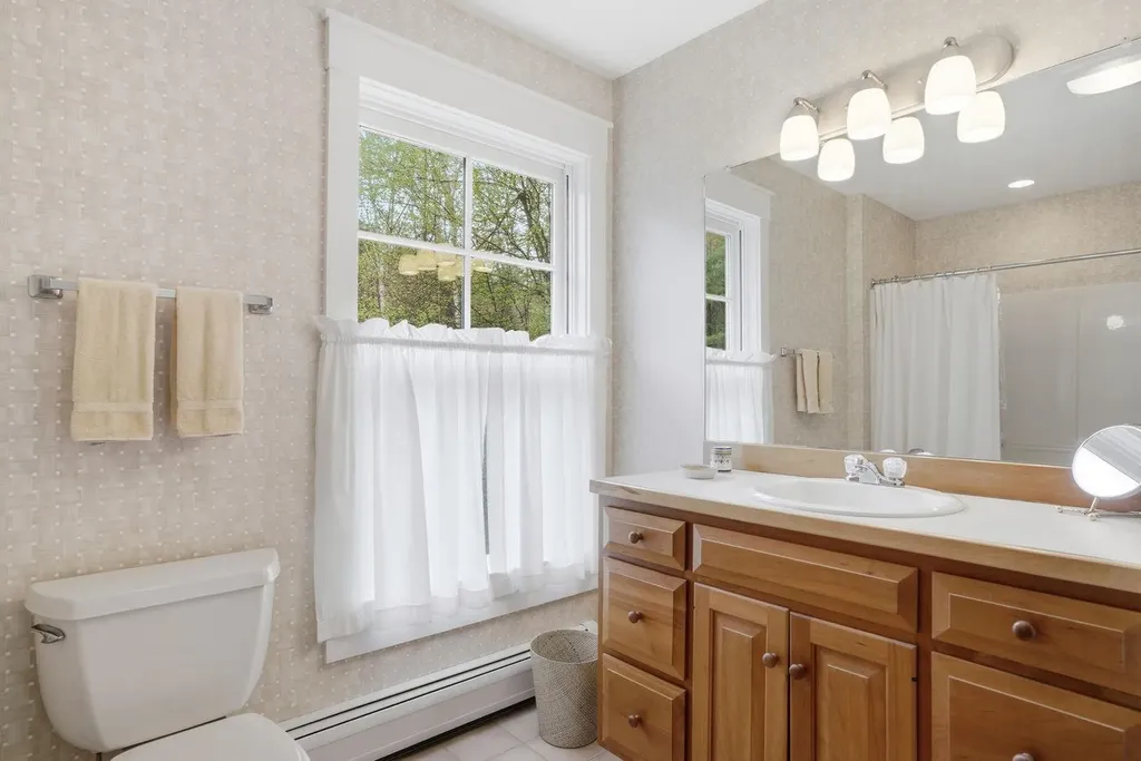27 Orchard Lane Alton NH 03809