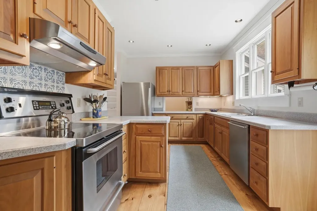27 Orchard Lane Alton NH 03809