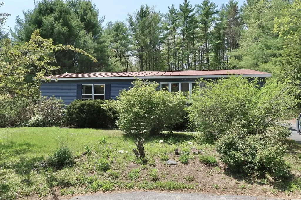 51 Sunset Drive Hopkinton NH 03229