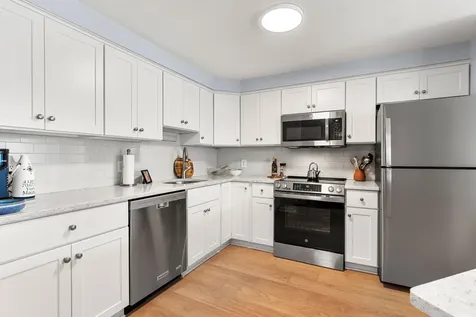 190 Kings Highway Hampton NH 03842
