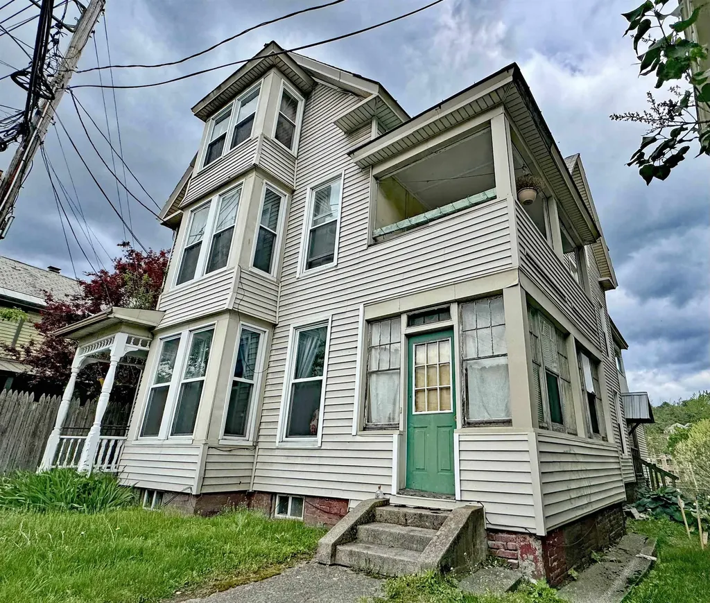 19 Canal Street Brattleboro VT 05301