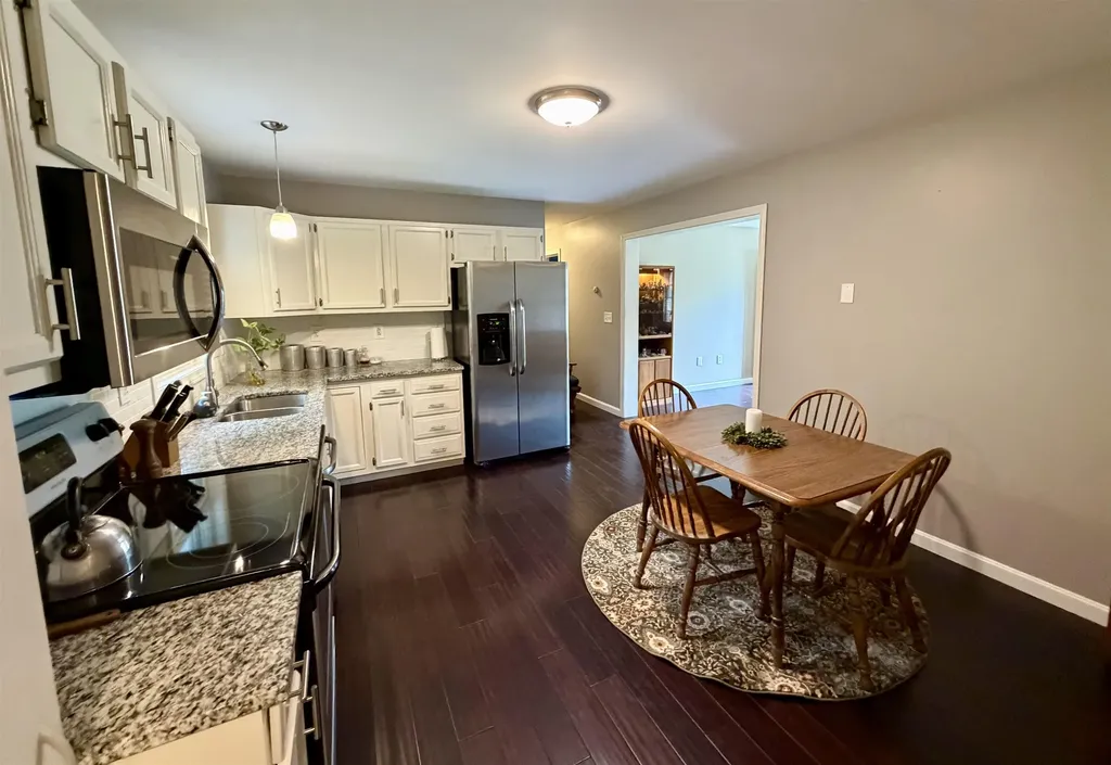 32 Albe Drive Bennington VT 05201