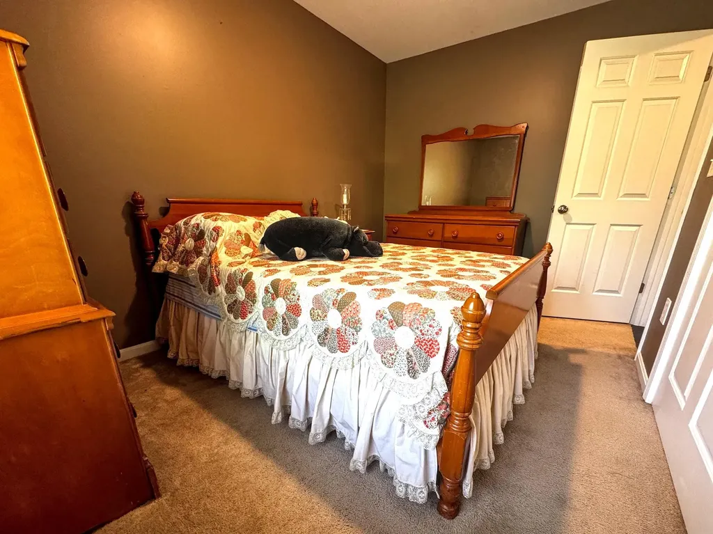 32 Albe Drive Bennington VT 05201