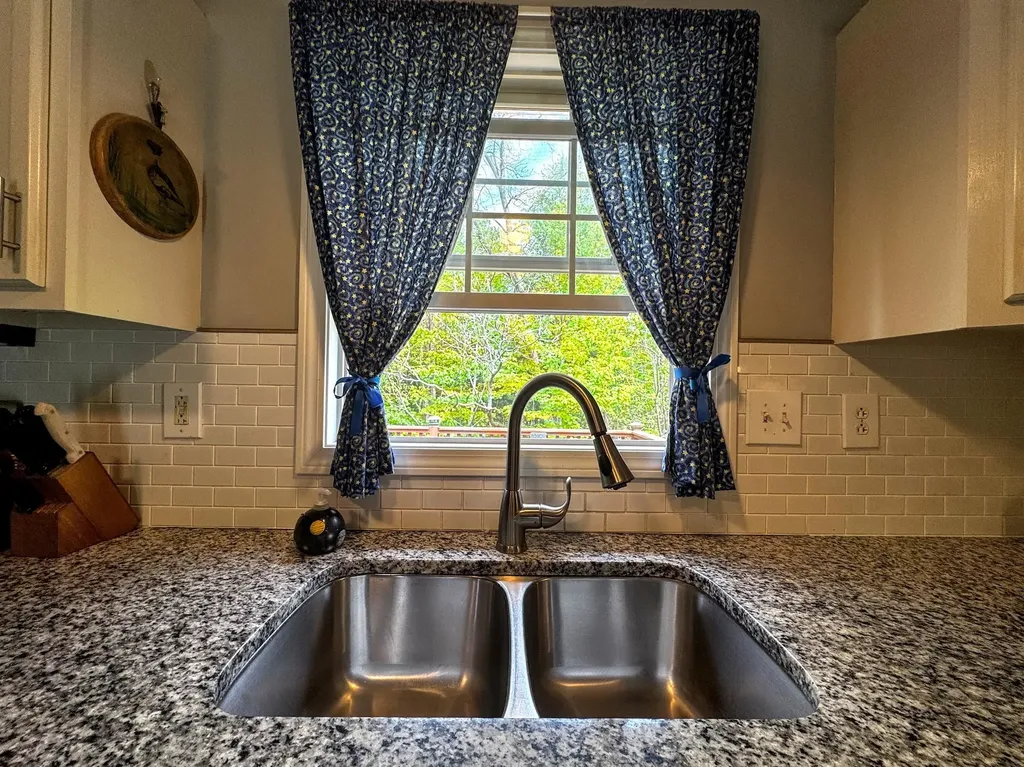 32 Albe Drive Bennington VT 05201