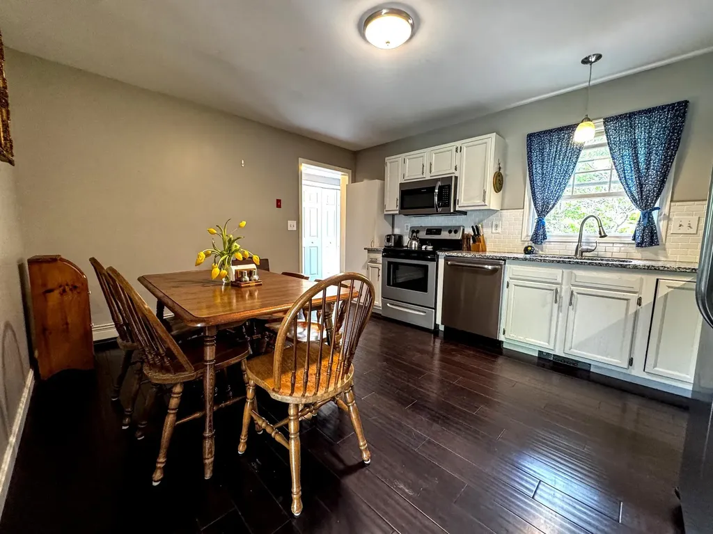 32 Albe Drive Bennington VT 05201