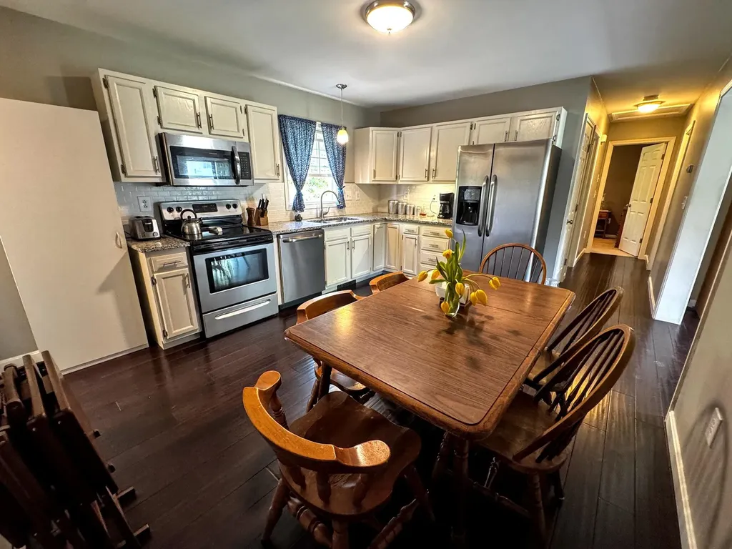 32 Albe Drive Bennington VT 05201
