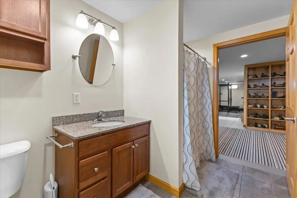 28 Rileys Way Highgate VT 05459
