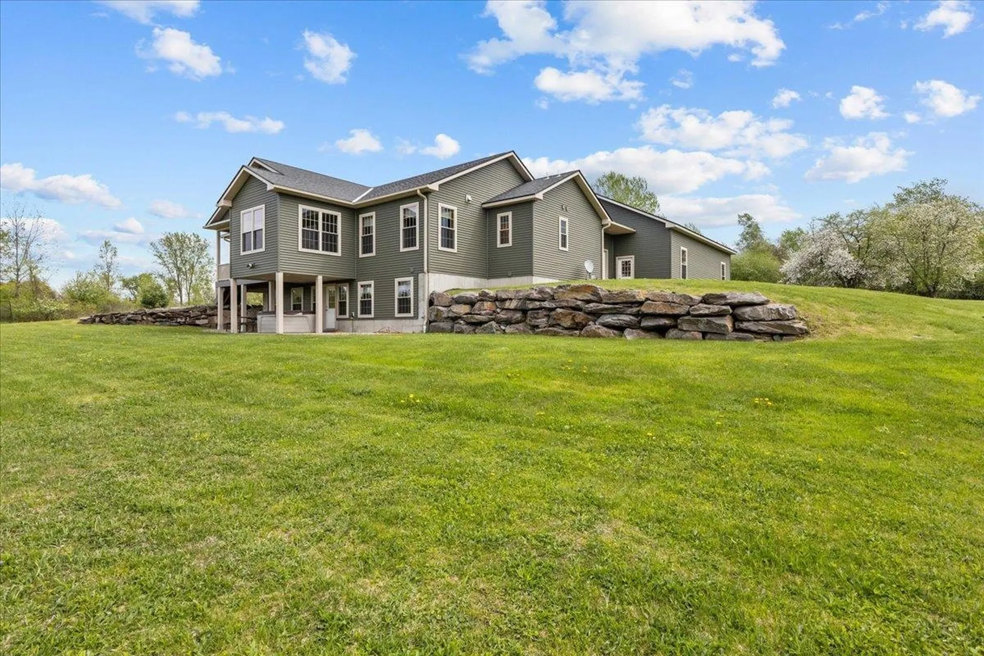 28 Rileys Way Highgate VT 05459