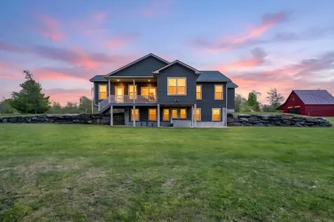 28 Rileys Way Highgate VT 05459