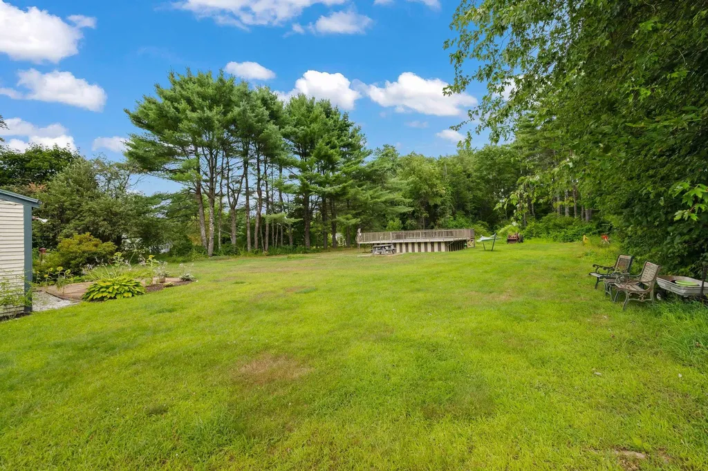 63 Mill Street Conway NH 03813