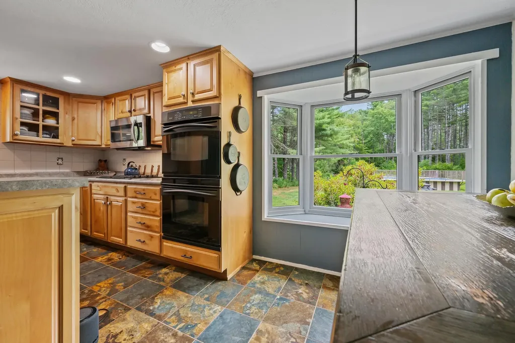 63 Mill Street Conway NH 03813