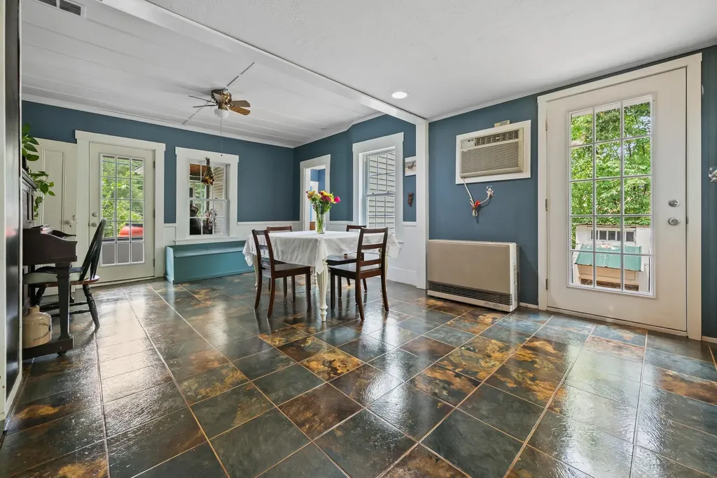 63 Mill Street Conway NH 03813