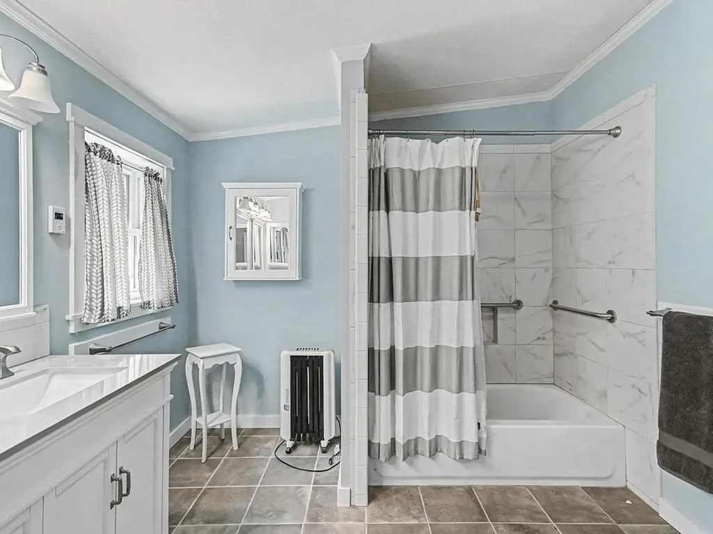 135 Duxfarm Estates Duxbury VT 05676