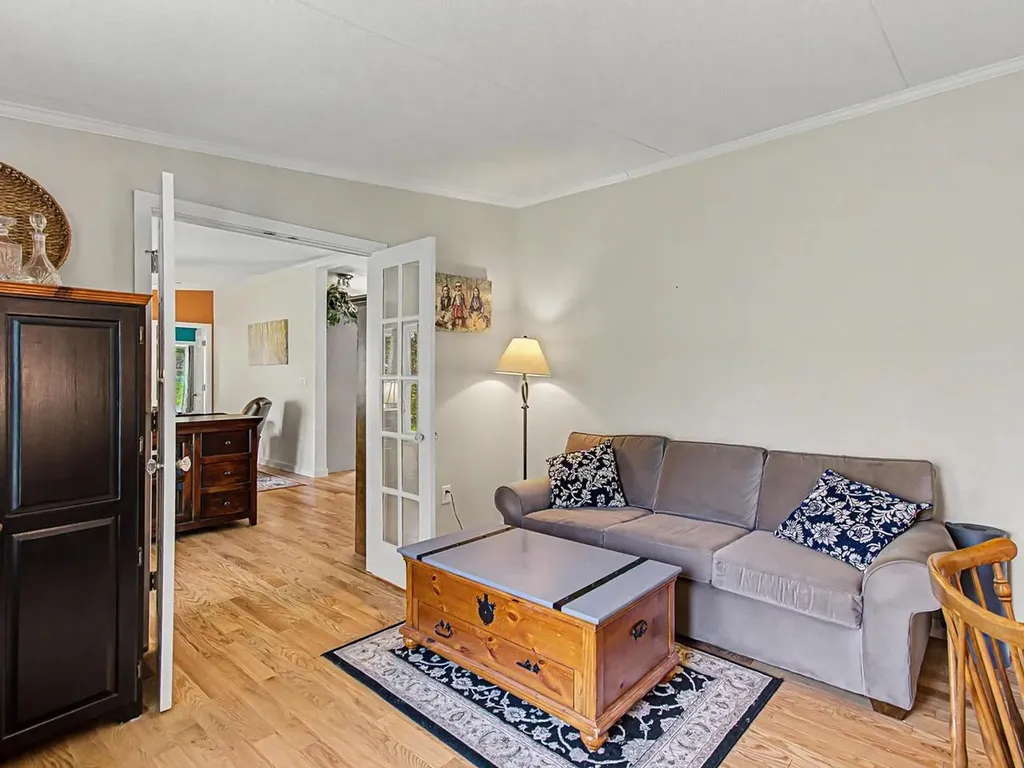135 Duxfarm Estates Duxbury VT 05676