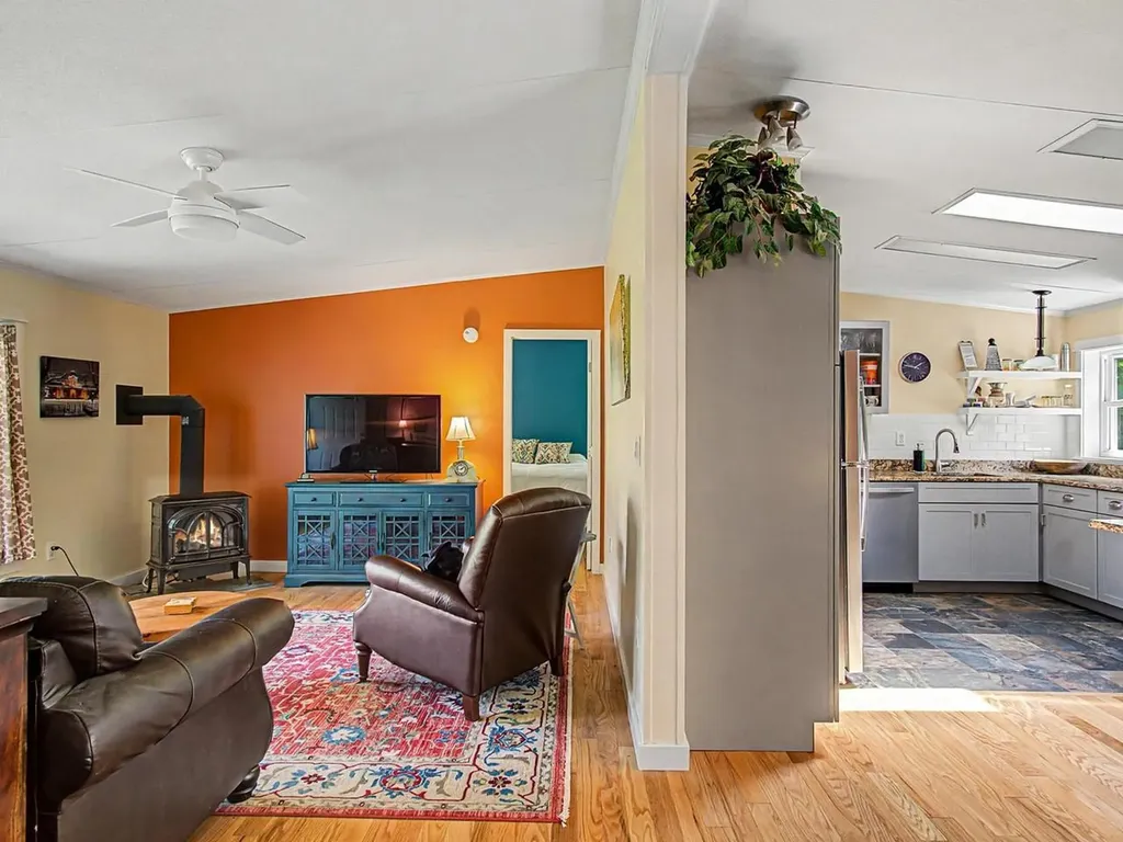 135 Duxfarm Estates Duxbury VT 05676