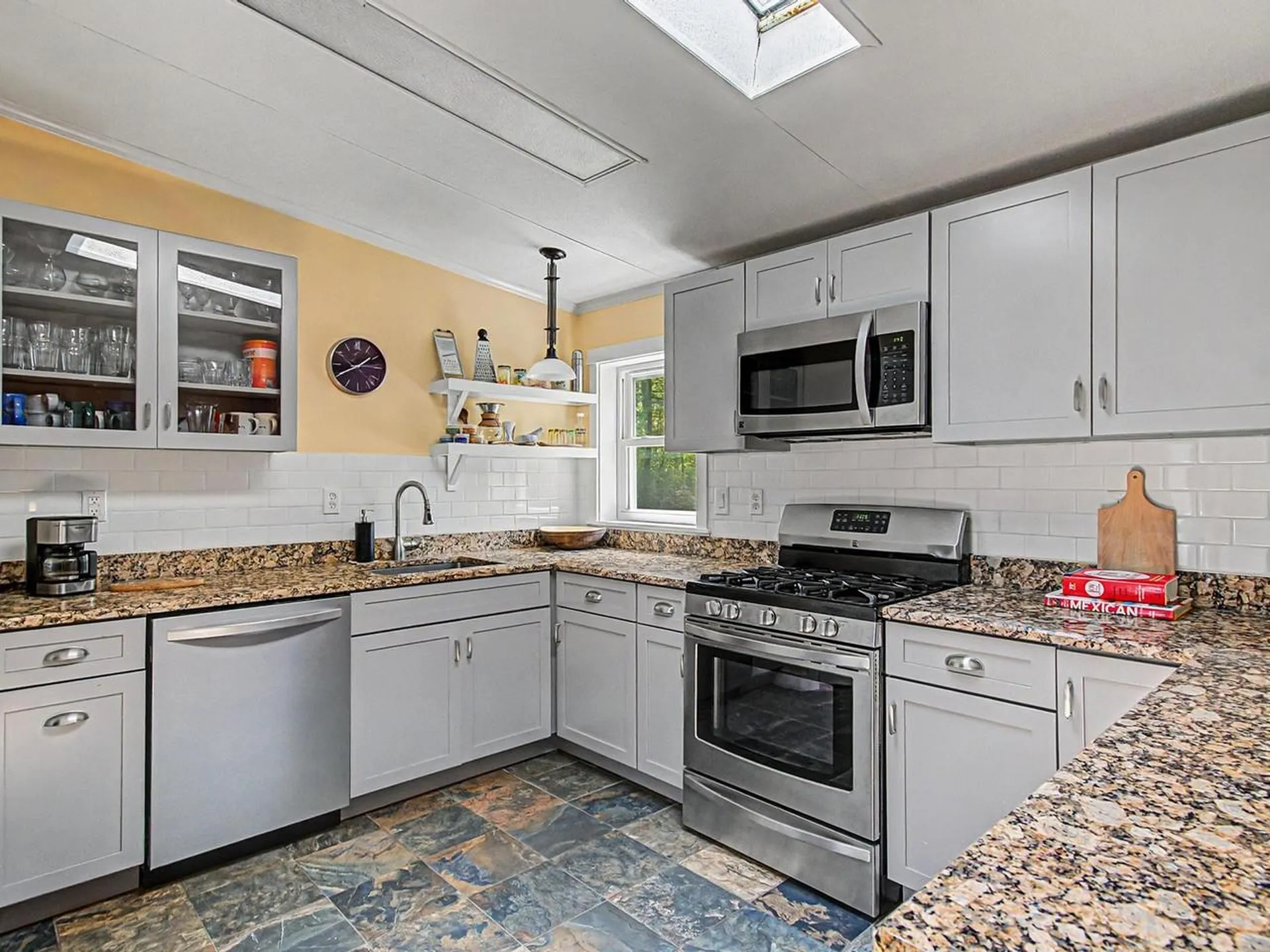 135 Duxfarm Estates Duxbury VT 05676