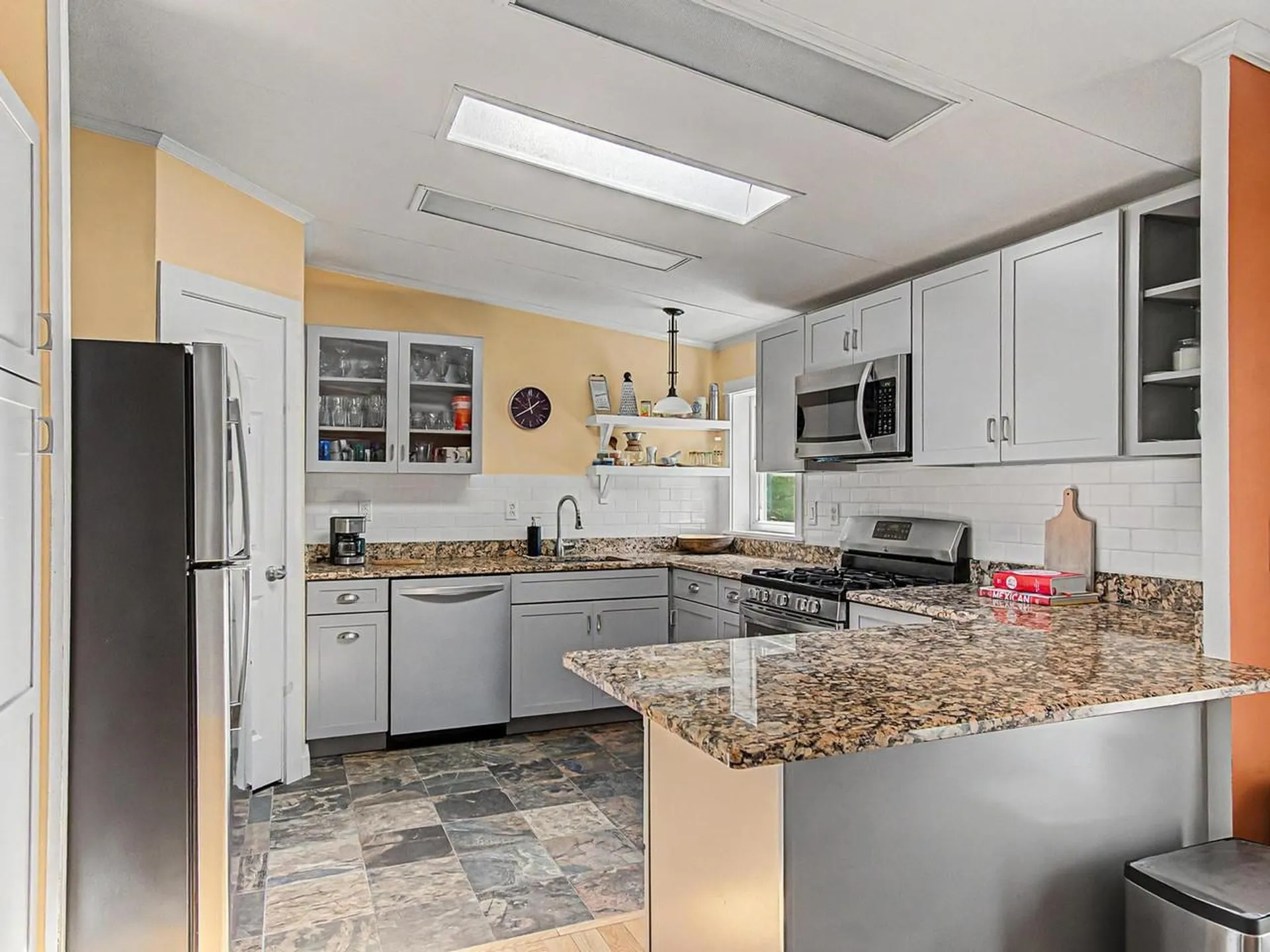 135 Duxfarm Estates Duxbury VT 05676