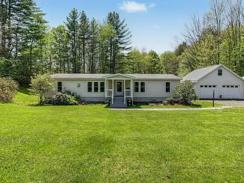 135 Duxfarm Estates Duxbury VT 05676