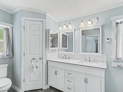 135 Duxfarm Estates Duxbury VT 05676