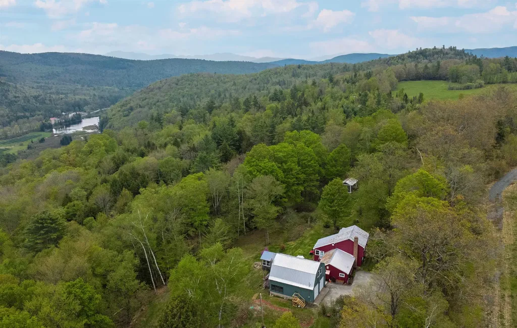 269 Suiter Road Waterford VT 05819