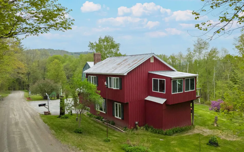 269 Suiter Road Waterford VT 05819