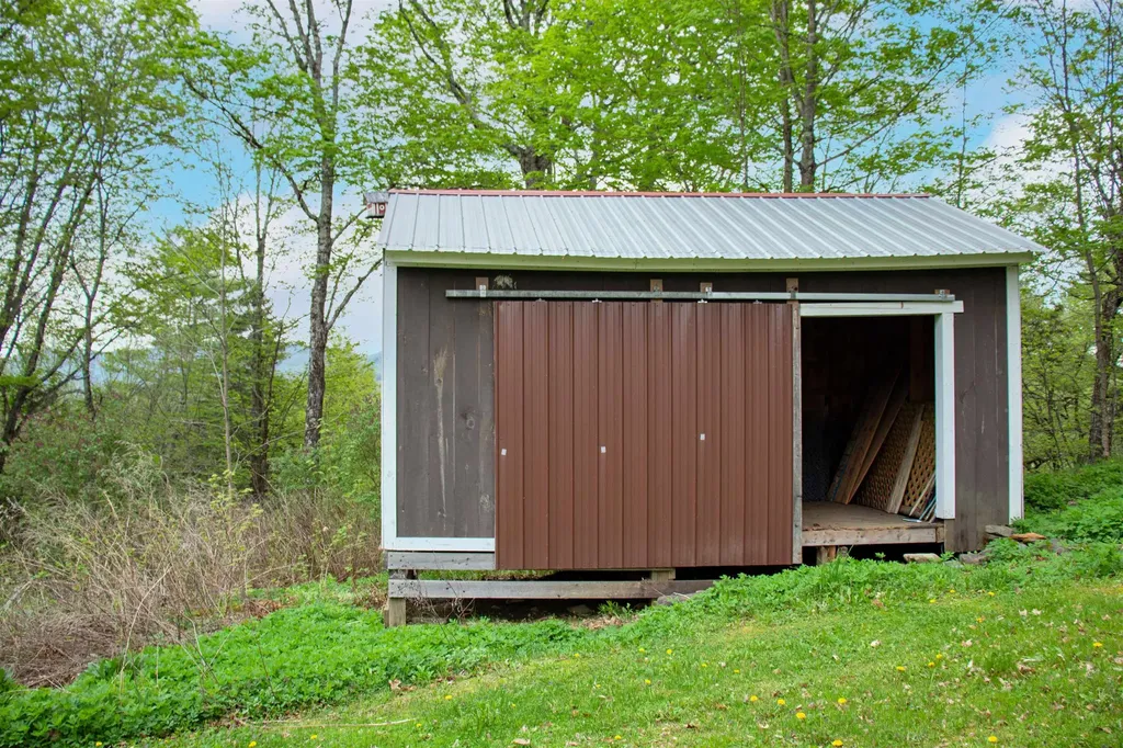 269 Suiter Road Waterford VT 05819