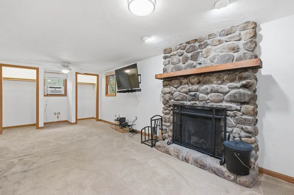 139 Wintersport Street Moultonborough NH 03254