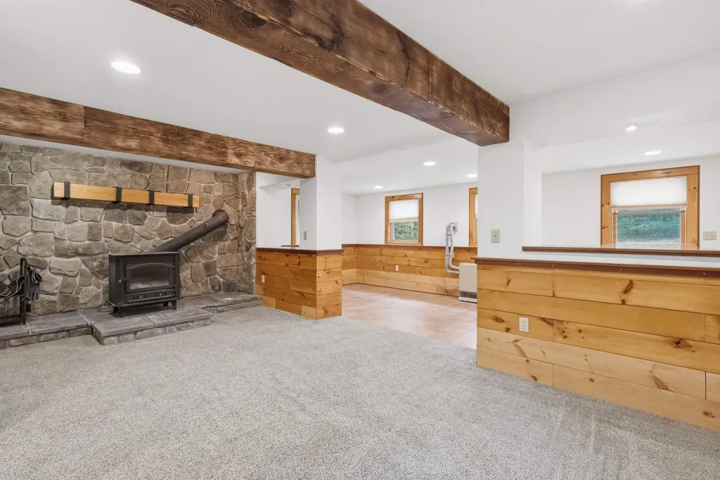 139 Wintersport Street Moultonborough NH 03254