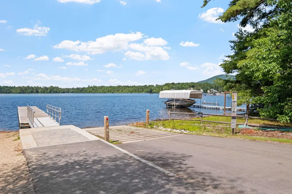 139 Wintersport Street Moultonborough NH 03254