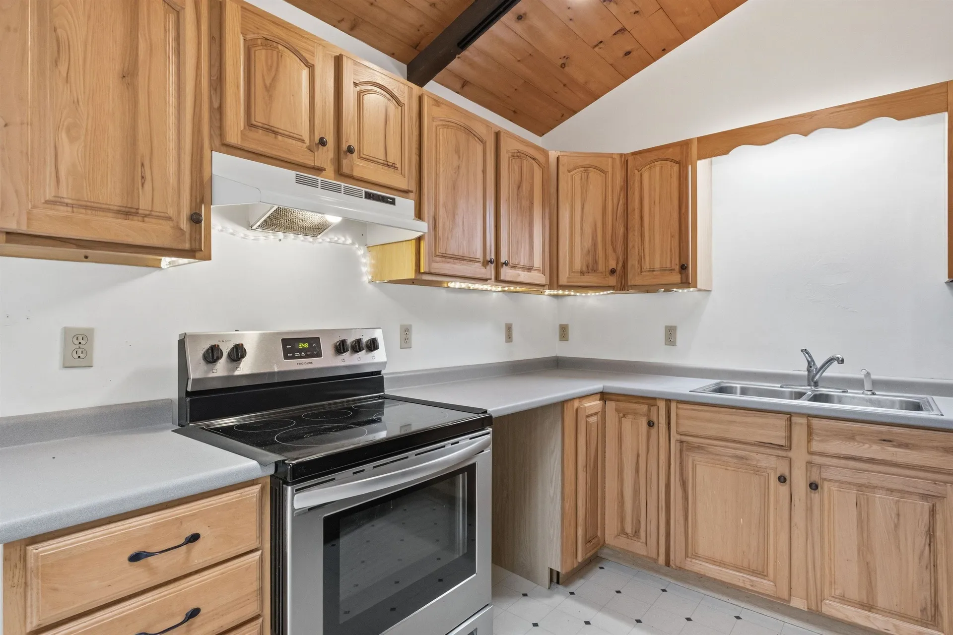 139 Wintersport Street Moultonborough NH 03254