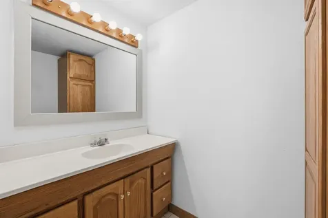 139 Wintersport Street Moultonborough NH 03254