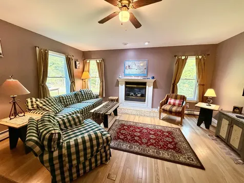 52 Ruth Way Wilmington VT 05363