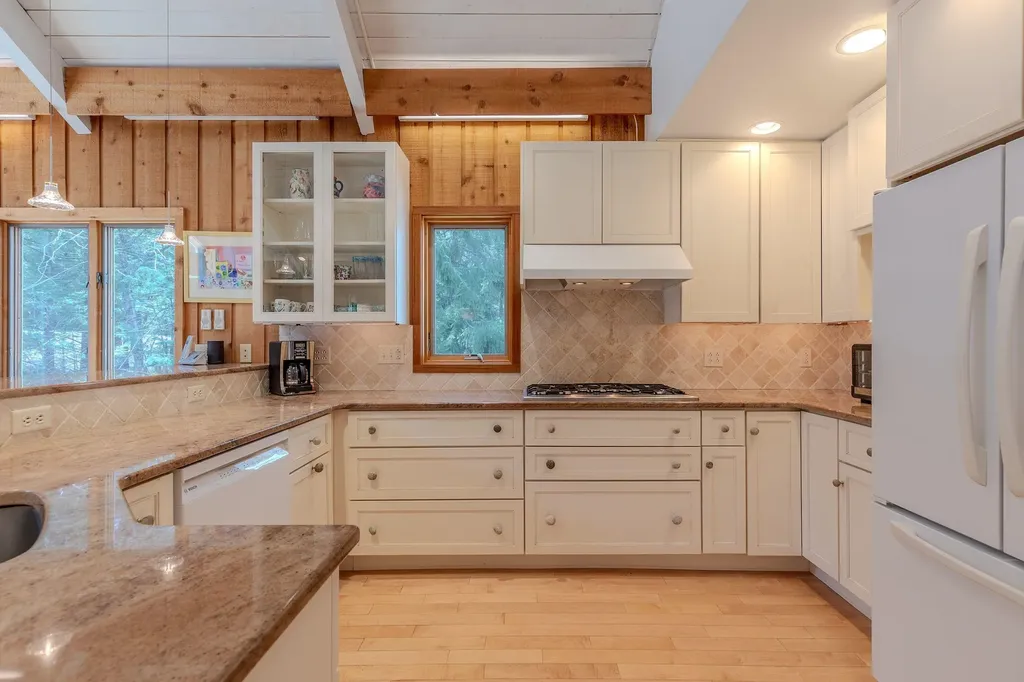 63 Raspberry Hill Road Winhall VT 05340