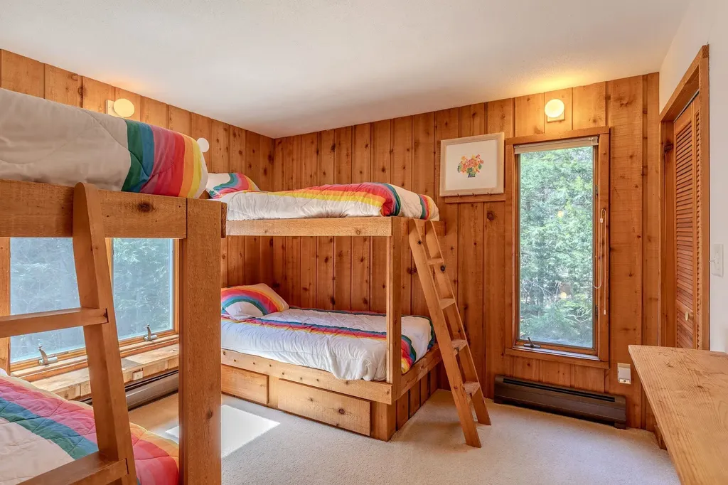63 Raspberry Hill Road Winhall VT 05340
