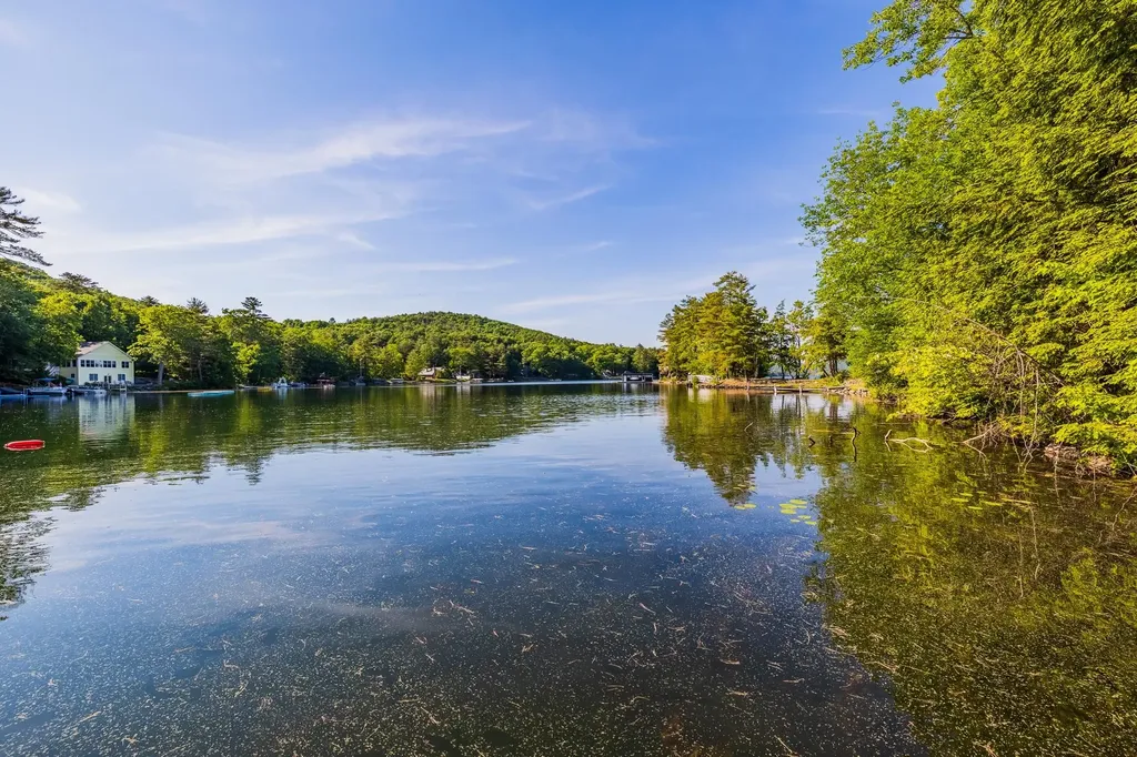 123 Peninsula Drive Poultney VT 05764