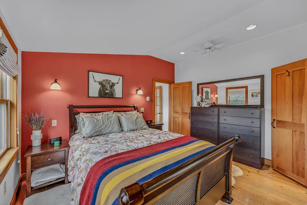 2923 Diamond Hill Road St. Johnsbury VT 05819