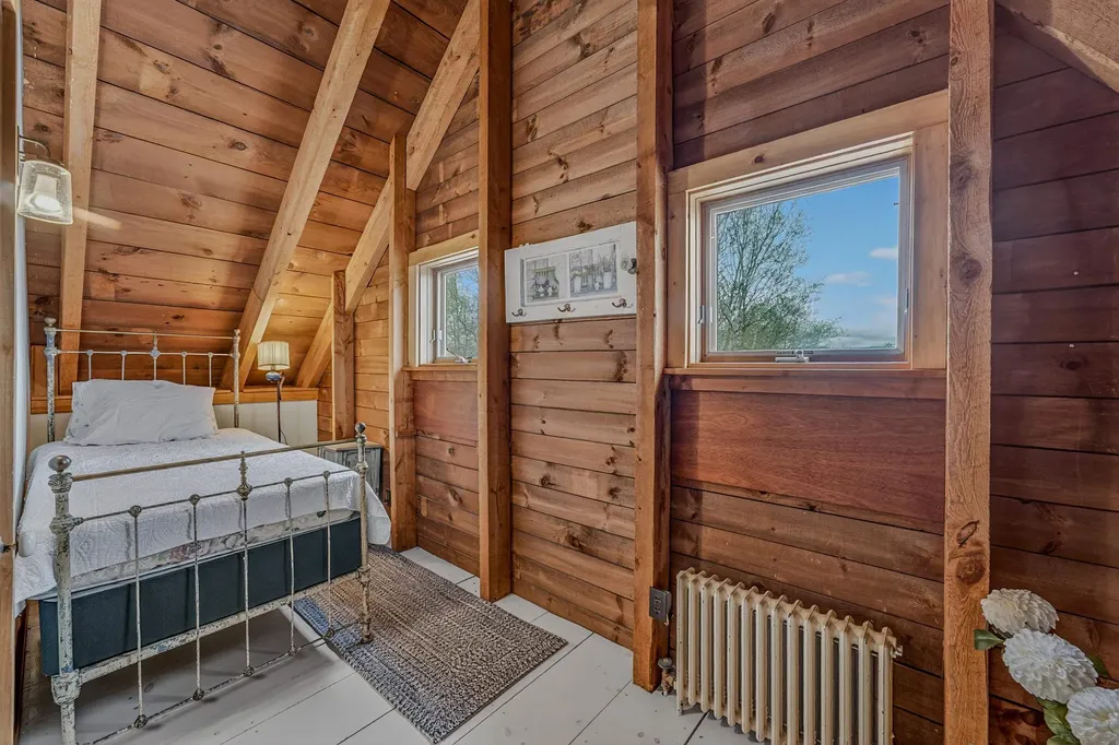 2923 Diamond Hill Road St. Johnsbury VT 05819