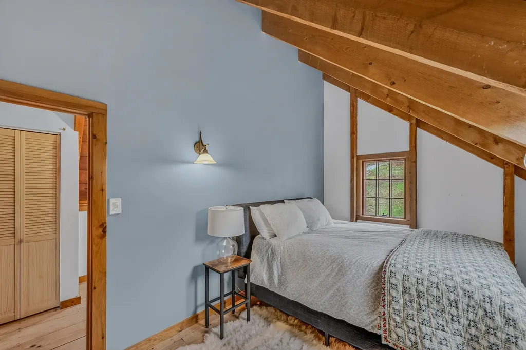 2923 Diamond Hill Road St. Johnsbury VT 05819